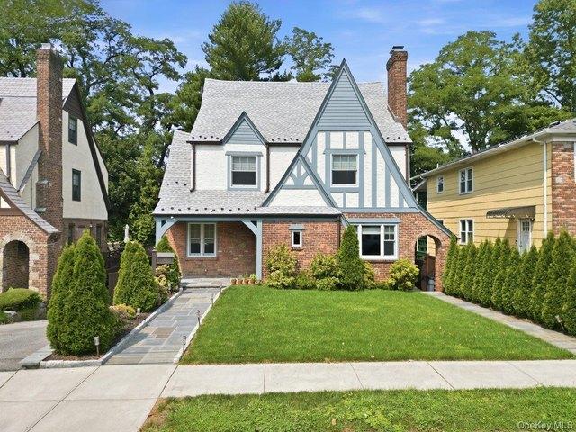 House for sale in Glenwood, New York