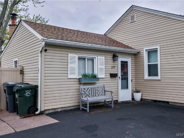 House for sale in Niagara, New York