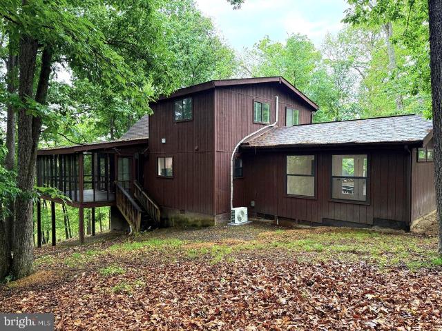House for sale in Hedgesville, West Virginia