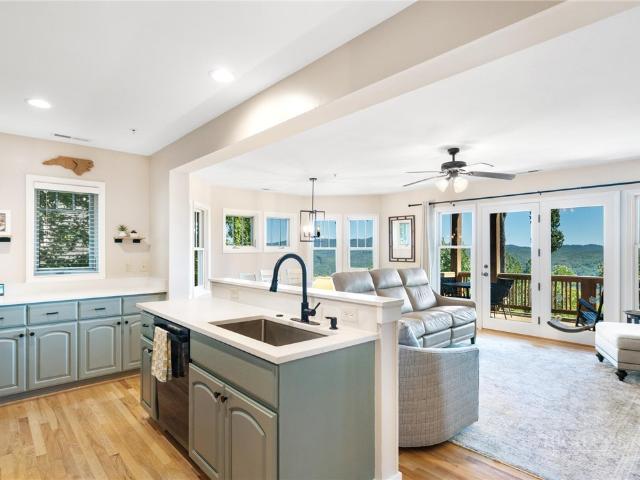 Condo for sale in Banner Elk, Watauga County