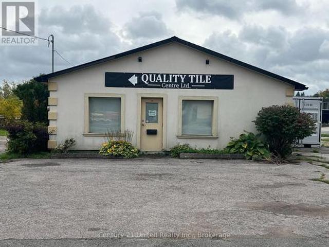 Commercial for rent in Peterborough, Central Ontario