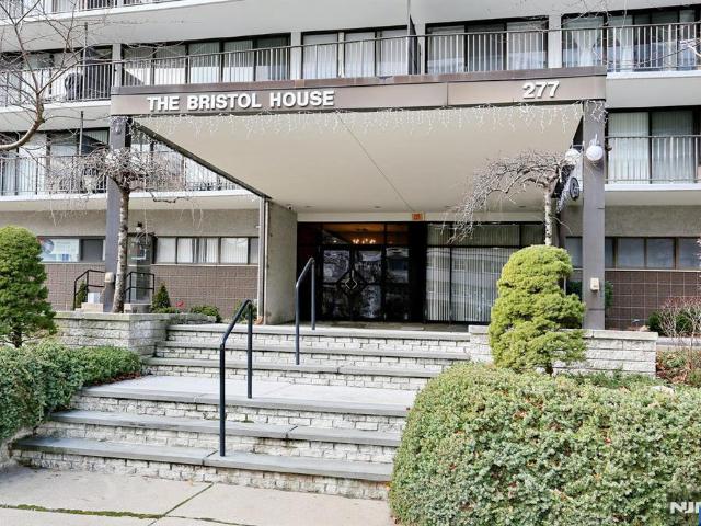 Property for sale in Hackensack, New Jersey
