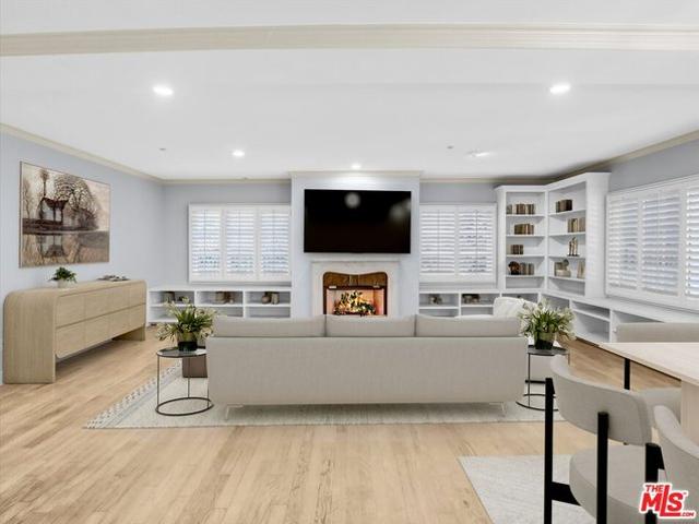 Condo for sale in Beverly Hills, California