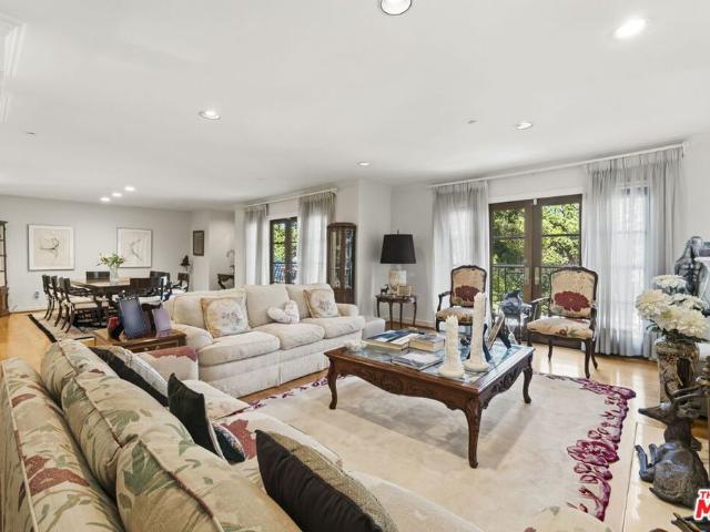 Condo for sale in Beverly Hills, California