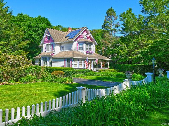House for sale in Huntington, New York