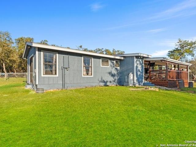 House for sale in Pipe Creek, Texas