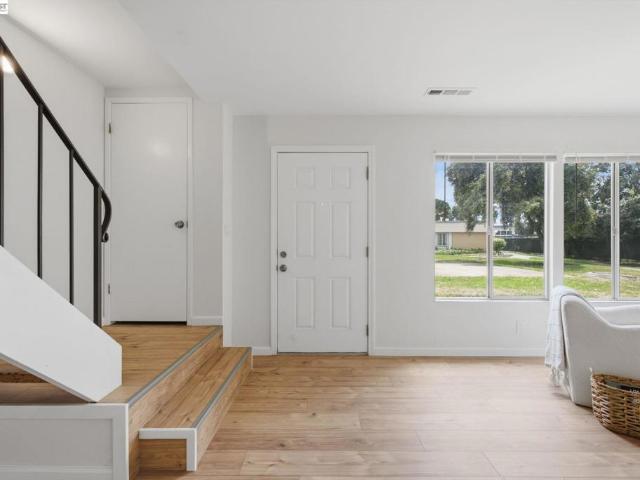 Townhouse for sale in Hayward, California