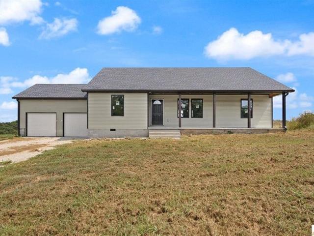 House for sale in Oakland, Kentucky