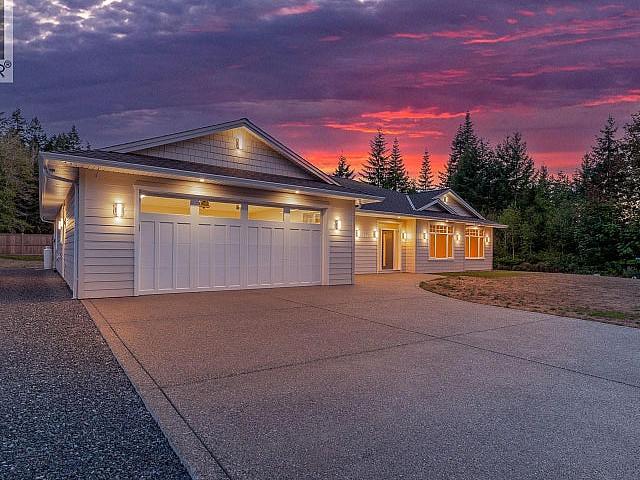 House for sale in Clayoquot, British Columbia