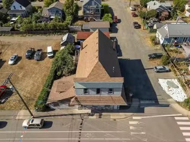 House for sale in Cumberland, British Columbia