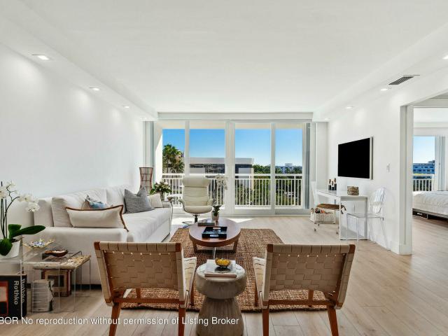 Apartment for sale in Palm Beach