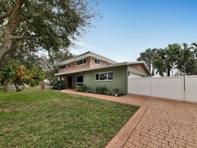 House for sale in Pompano Beach, Florida