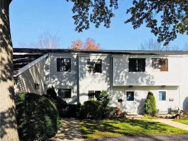 Condo for rent in Stamford