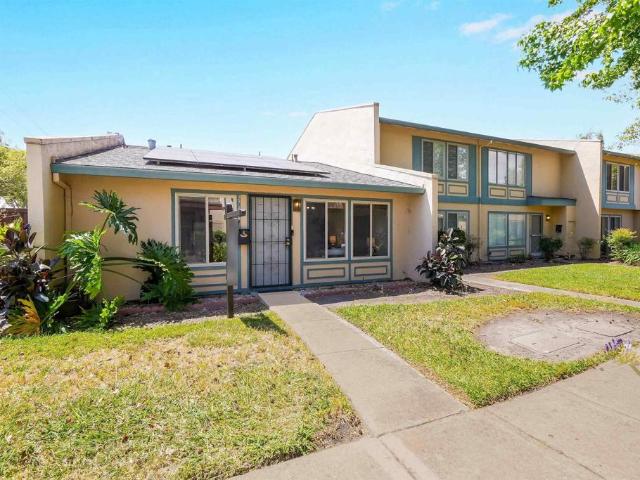 Townhouse for sale in Hayward, California