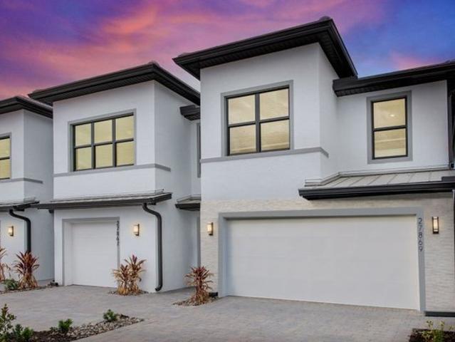 Townhouse for sale in Bonita Springs, Florida