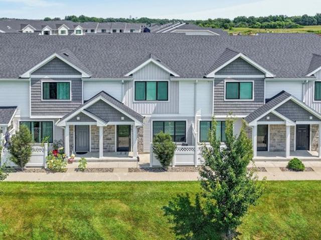 Townhouse for sale in West Des Moines, Iowa