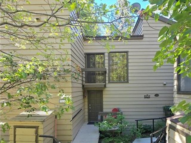 Townhouse for sale in Cedar Glen, California