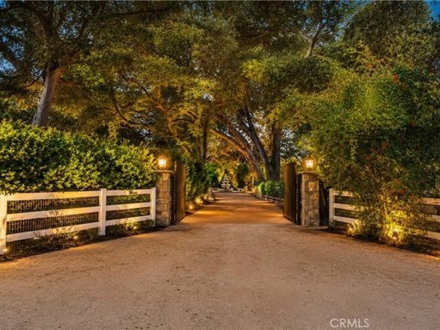 House for sale in Canyon Country, California