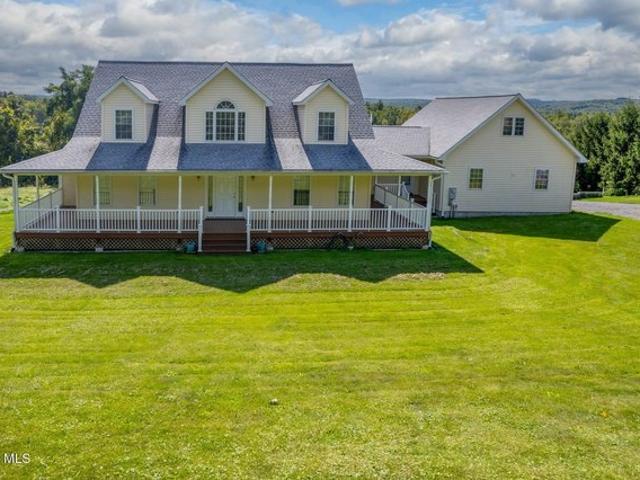 House for sale in Guilderland, New York