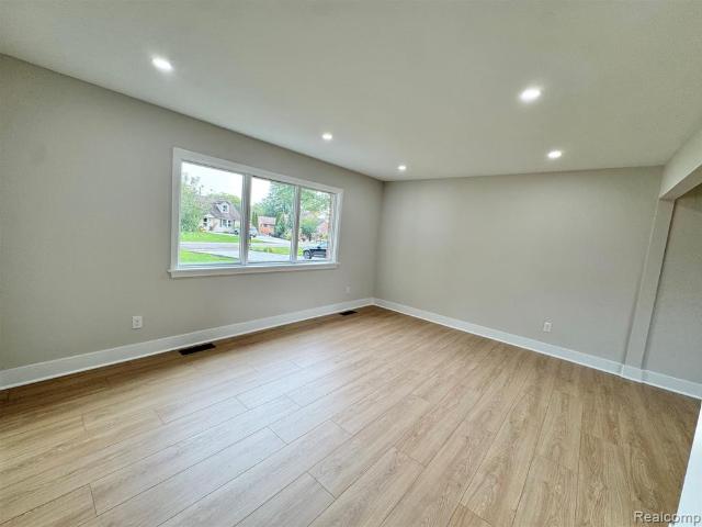 House for sale in Lakeside, Harrison Township
