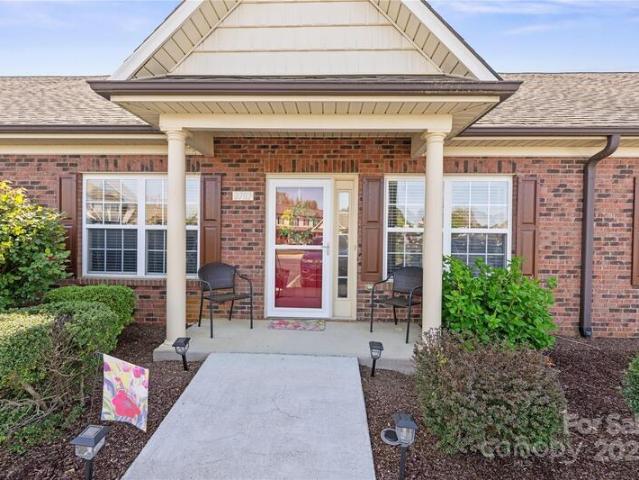 Townhouse for sale in Concord