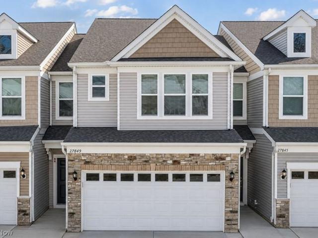 Townhouse for sale in Westlake, Ohio
