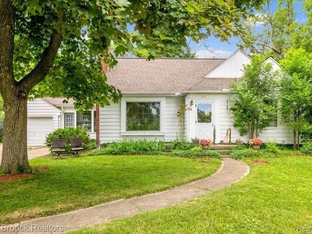 House for sale in Waterford, Michigan