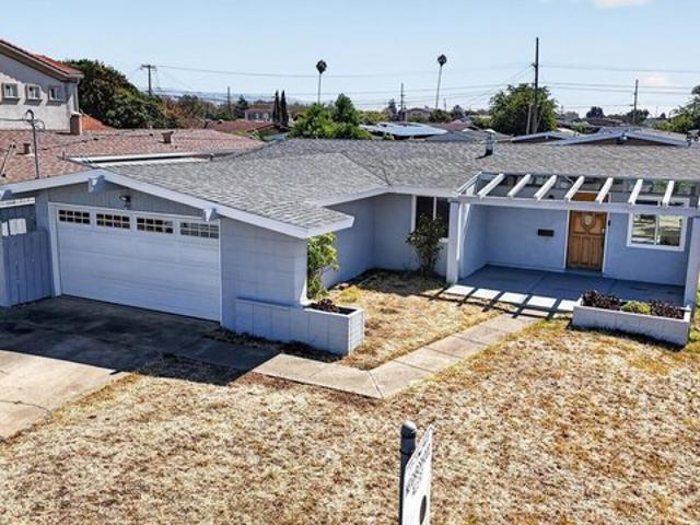 House for sale in Hayward, California