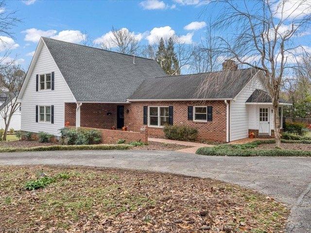 House for sale in Pfafftown, North Carolina