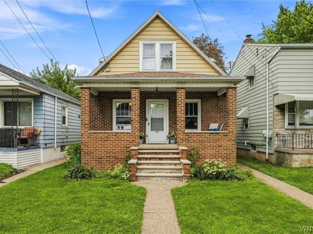 House for sale in City of Niagara Falls, Niagara County