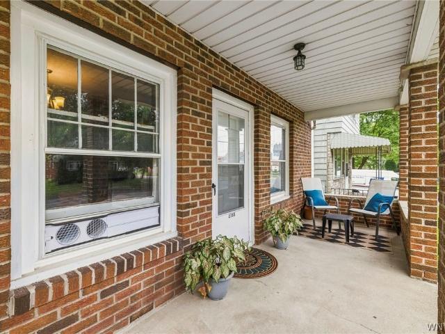 House for sale in City of Niagara Falls, Niagara County