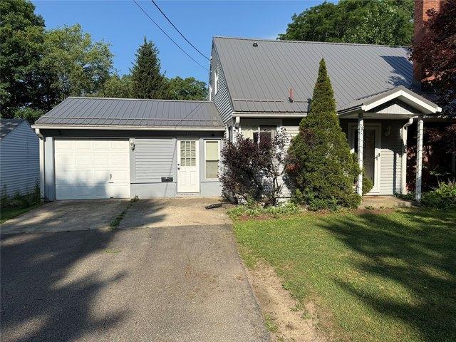 House for sale in Crawford, Pennsylvania