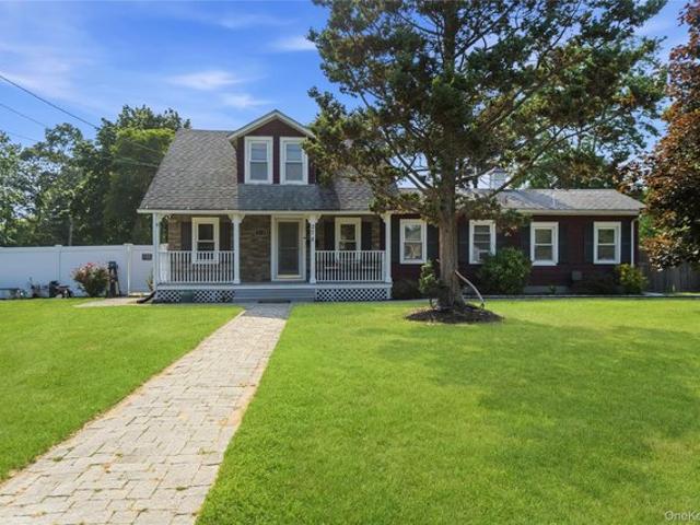 House for sale in Bohemia, New York