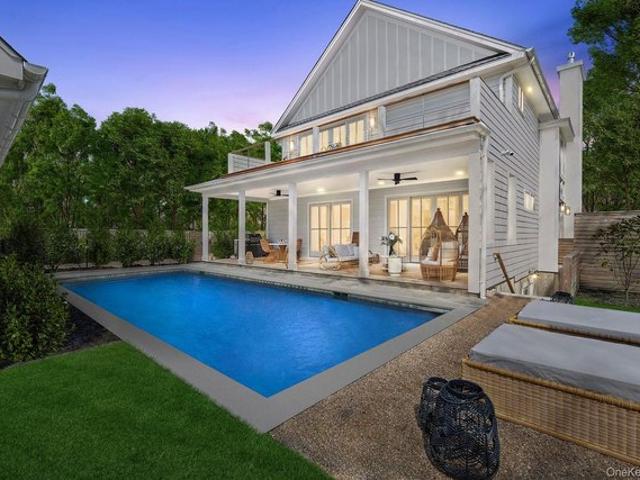House for sale in Wainscott, New York