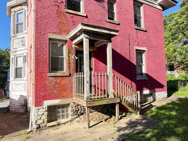 House for sale in Roselawn, Ohio