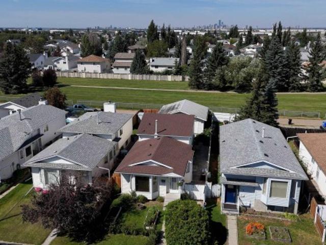 House for sale in Wedgewood, Alberta