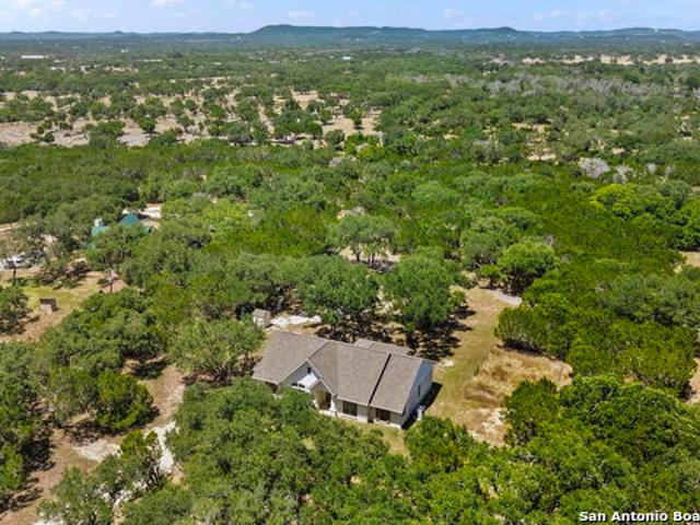House for sale in Pipe Creek