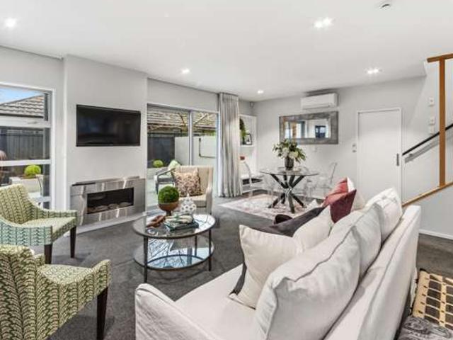 Townhouse for sale in Merivale, Canterbury