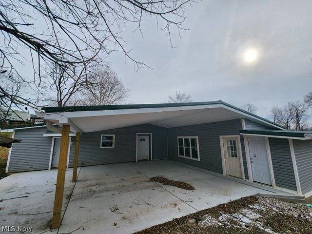 House for sale in Elizabeth, West Virginia