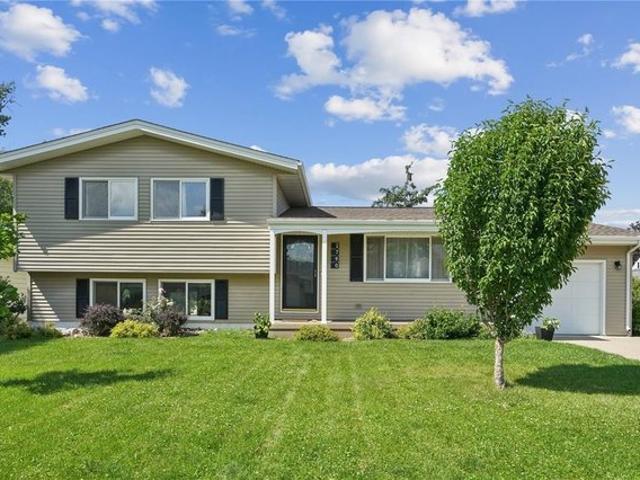 House for sale in Linn, Iowa