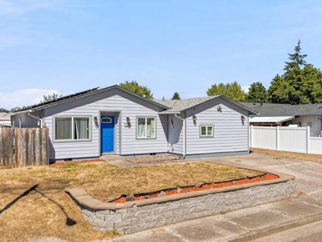 House for sale in Oregonia
