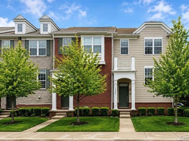 Townhouse for sale in Novi, Michigan