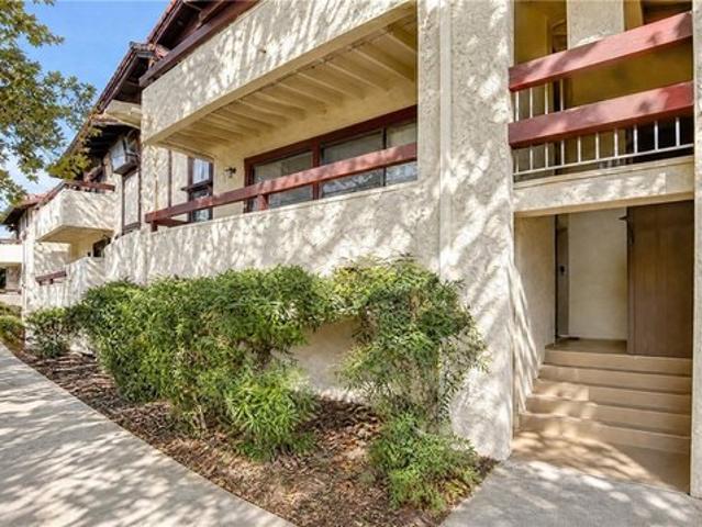 Condo for sale in Canyon Country, California