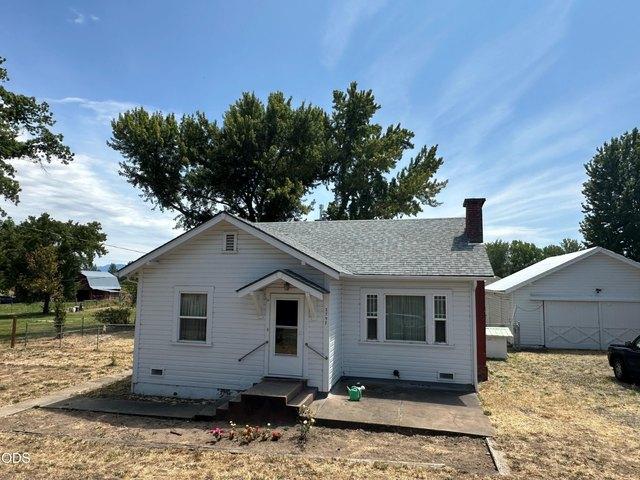 House for sale in Oregonia
