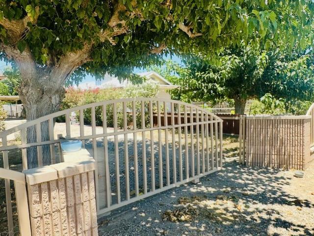 House for sale in South Taft, Taft