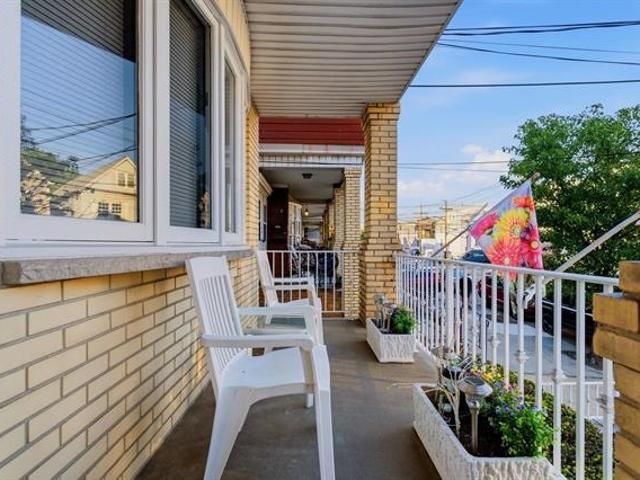House for sale in Hudson, New Jersey