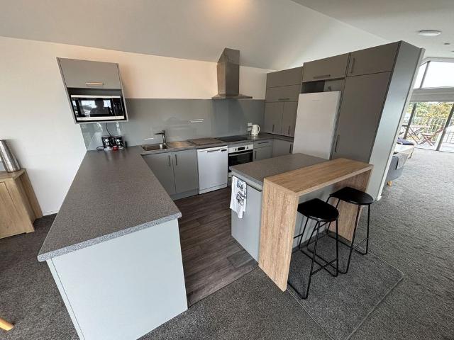 Apartment for rent in Chaslands, Canterbury