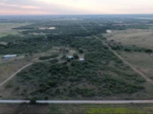 House for sale in Henrietta, Clay County