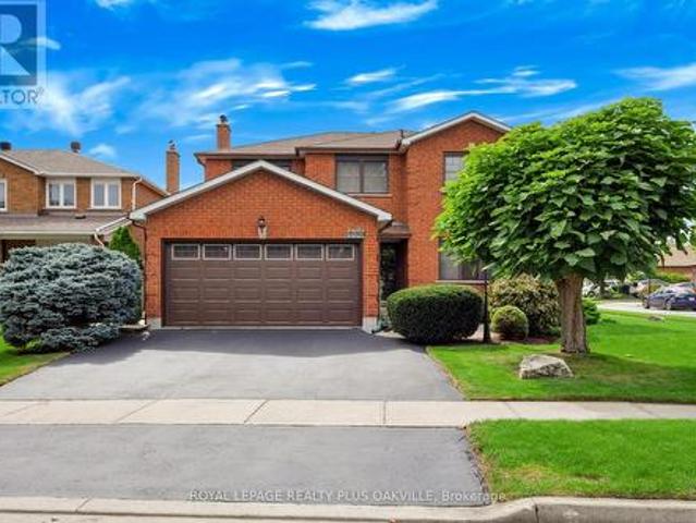 House for sale in Oakville, Ontario