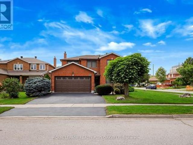 House for sale in Oakville, Golden Horseshoe
